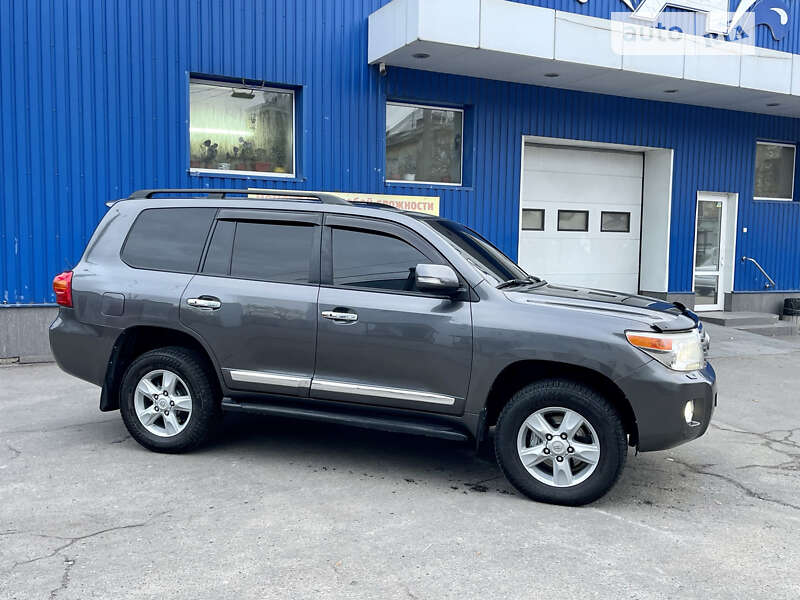 Внедорожник / Кроссовер Toyota Land Cruiser 2012 в Каменском