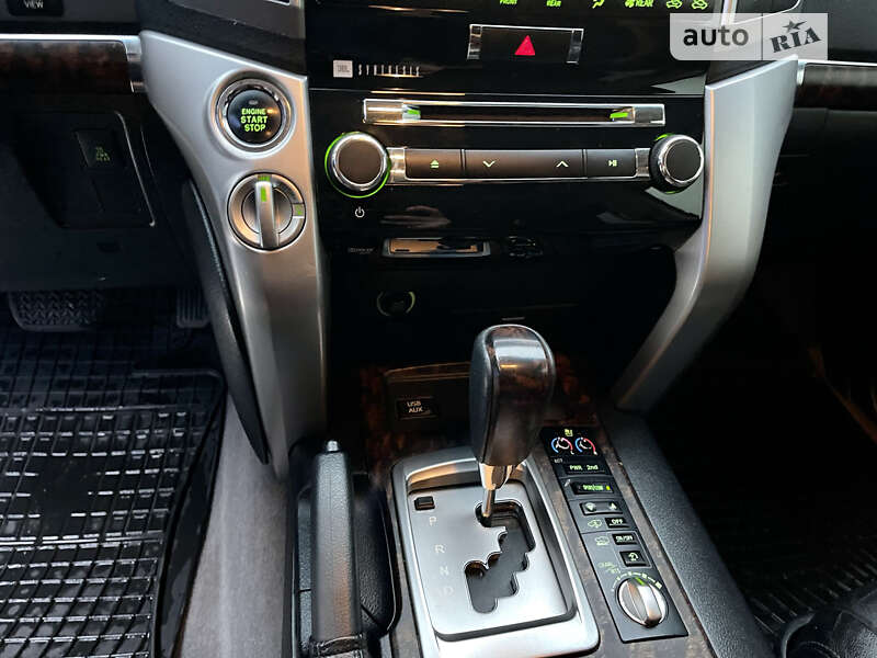 Внедорожник / Кроссовер Toyota Land Cruiser 2012 в Каменском