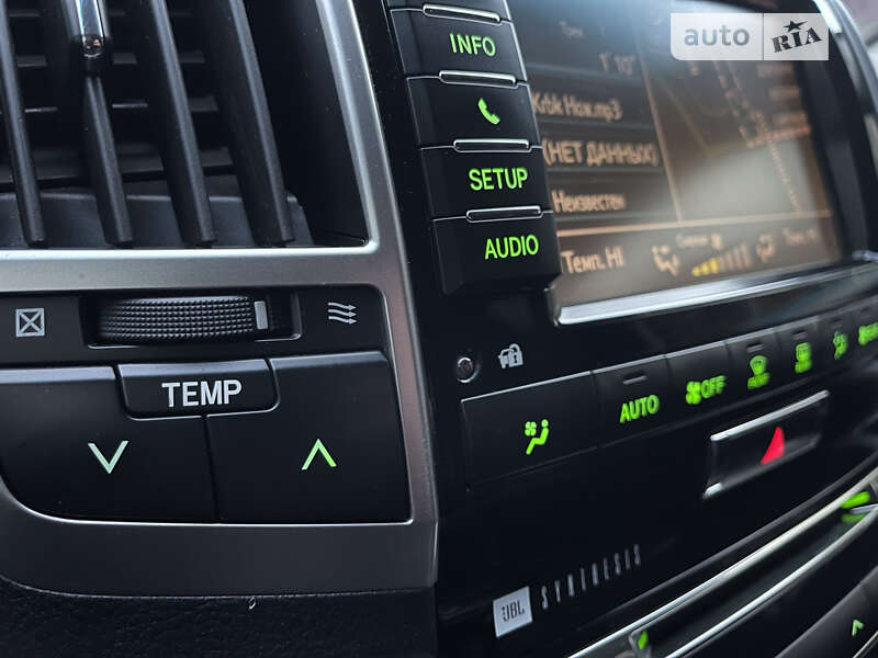 Внедорожник / Кроссовер Toyota Land Cruiser 2012 в Каменском