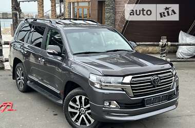 Внедорожник / Кроссовер Toyota Land Cruiser 2018 в Киеве