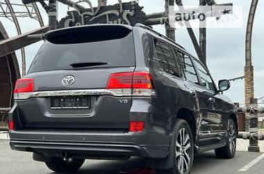 Внедорожник / Кроссовер Toyota Land Cruiser 2018 в Киеве