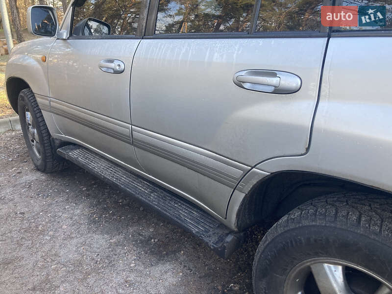 Внедорожник / Кроссовер Toyota Land Cruiser 2006 в Черкассах