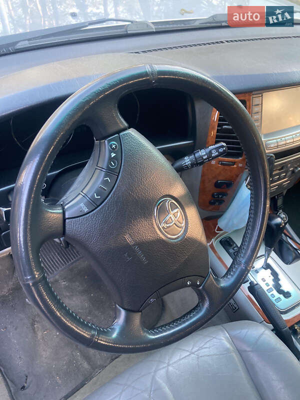 Внедорожник / Кроссовер Toyota Land Cruiser 2006 в Черкассах