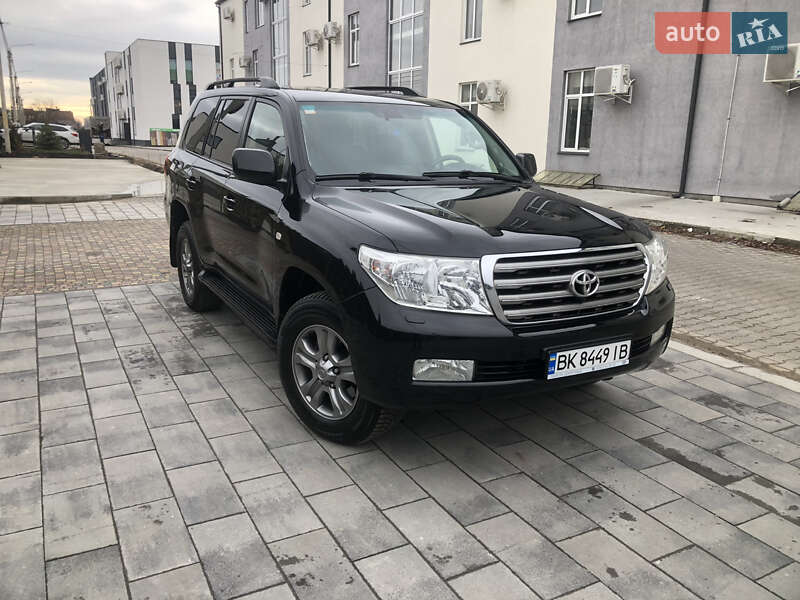 Внедорожник / Кроссовер Toyota Land Cruiser 2007 в Ровно