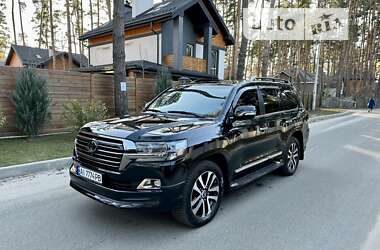 Внедорожник / Кроссовер Toyota Land Cruiser 2018 в Киеве