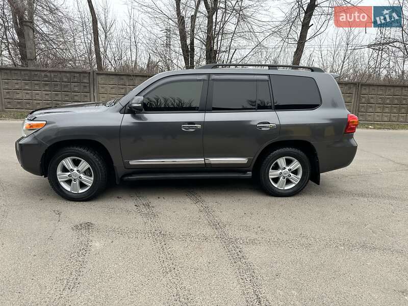 Позашляховик / Кросовер Toyota Land Cruiser 2012 в Кривому Розі