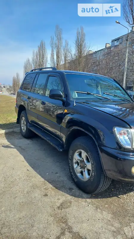 Внедорожник / Кроссовер Toyota Land Cruiser 2001 в 