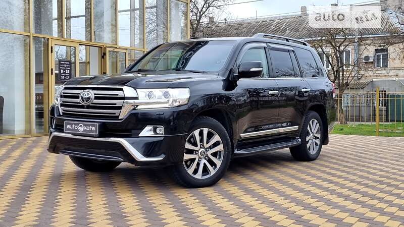 Внедорожник / Кроссовер Toyota Land Cruiser 2017 в Николаеве