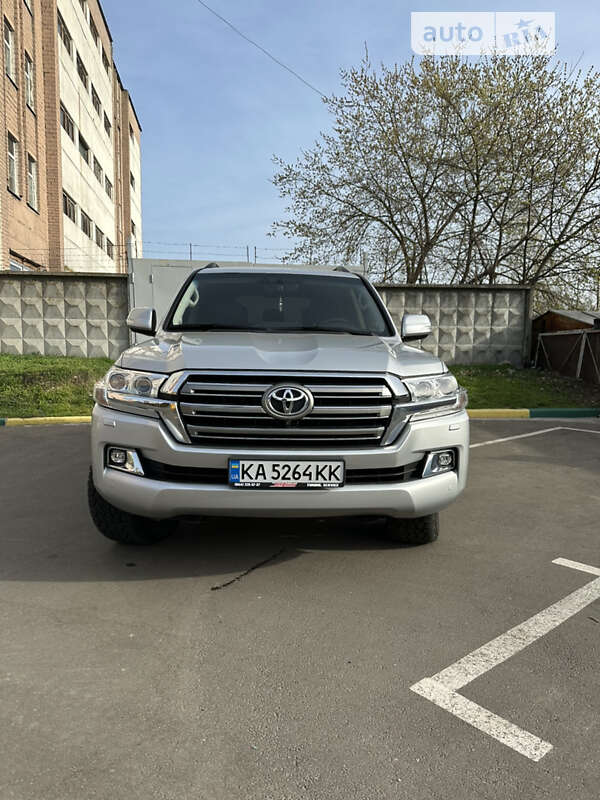 Внедорожник / Кроссовер Toyota Land Cruiser 2017 в Киеве
