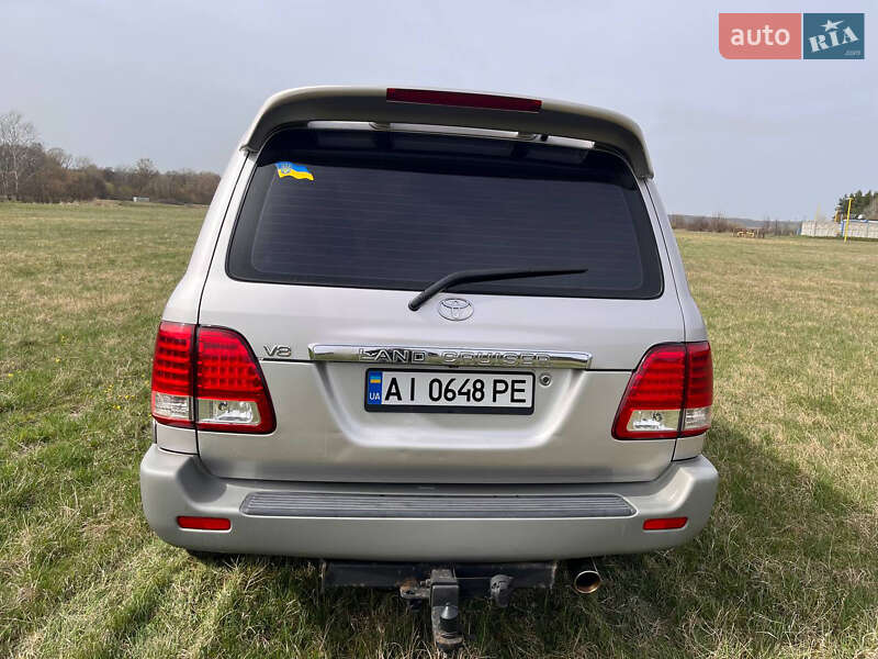 Внедорожник / Кроссовер Toyota Land Cruiser 2004 в Новых Санжарах