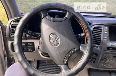 Внедорожник / Кроссовер Toyota Land Cruiser 2004 в Новых Санжарах