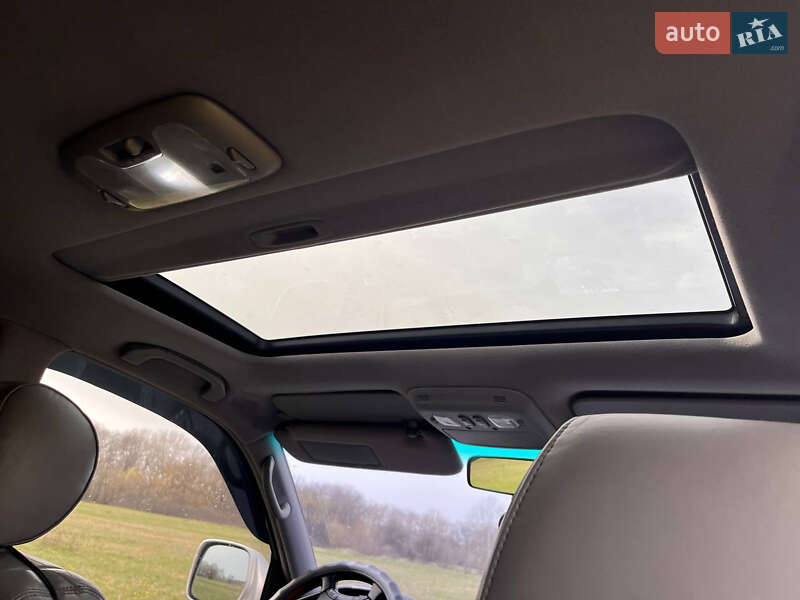 Внедорожник / Кроссовер Toyota Land Cruiser 2004 в Новых Санжарах