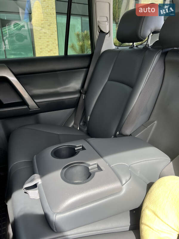 Внедорожник / Кроссовер Toyota Land Cruiser 2013 в Хмельницком