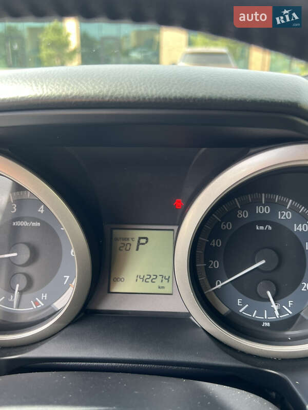 Внедорожник / Кроссовер Toyota Land Cruiser 2013 в Хмельницком