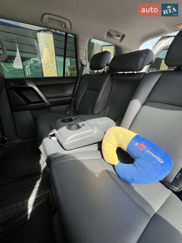 Внедорожник / Кроссовер Toyota Land Cruiser 2013 в Хмельницком