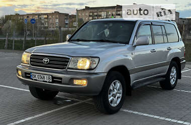 Позашляховик / Кросовер Toyota Land Cruiser 2002 в Дубні