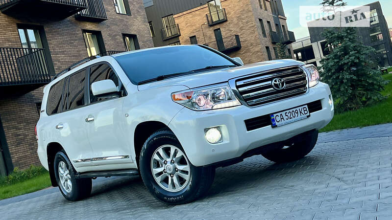 Позашляховик / Кросовер Toyota Land Cruiser 2010 в Івано-Франківську