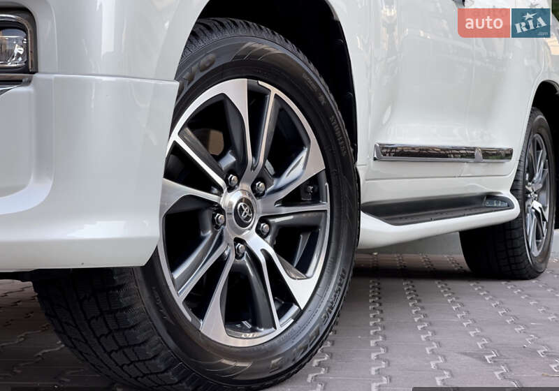 Внедорожник / Кроссовер Toyota Land Cruiser 2020 в Запорожье