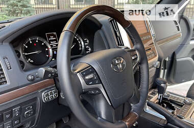 Позашляховик / Кросовер Toyota Land Cruiser 2020 в Запоріжжі