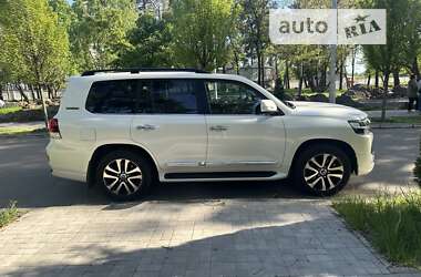 Внедорожник / Кроссовер Toyota Land Cruiser 2019 в Киеве