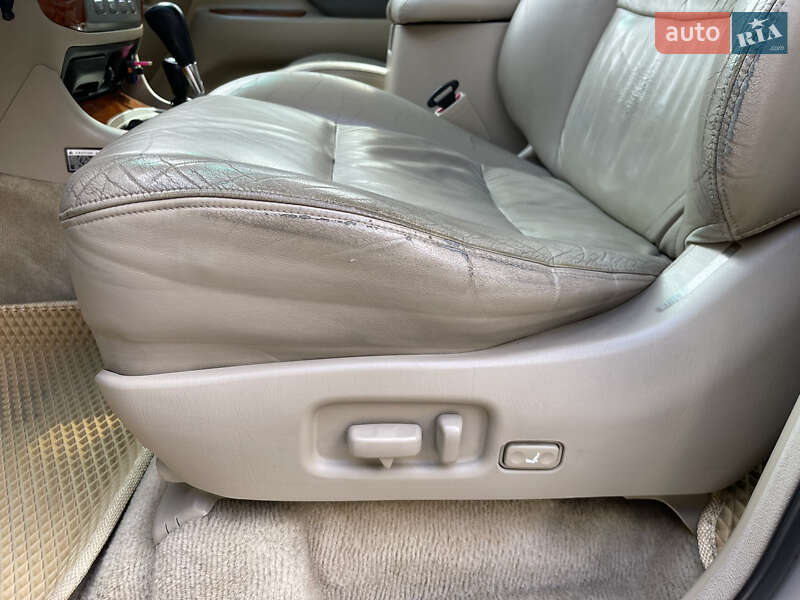 Внедорожник / Кроссовер Toyota Land Cruiser 2003 в Шполе