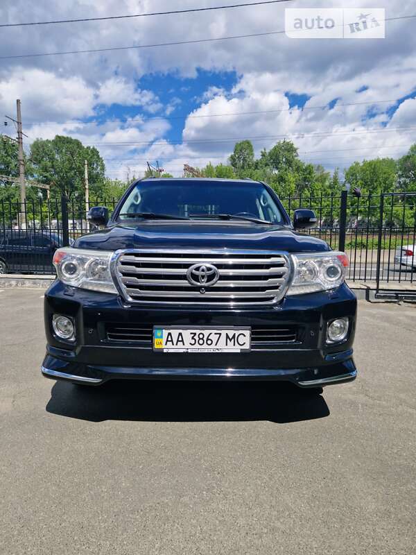 Позашляховик / Кросовер Toyota Land Cruiser 2012 в Києві