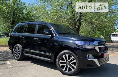 Позашляховик / Кросовер Toyota Land Cruiser 2017 в Києві