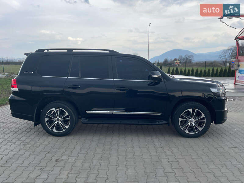 Внедорожник / Кроссовер Toyota Land Cruiser 2020 в Ужгороде