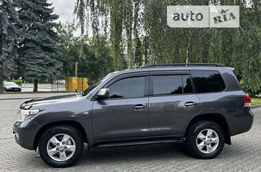 Позашляховик / Кросовер Toyota Land Cruiser 2007 в Чернівцях