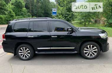 Внедорожник / Кроссовер Toyota Land Cruiser 2018 в Киеве