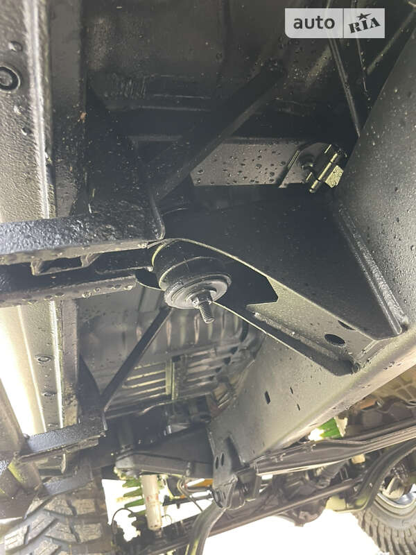 Позашляховик / Кросовер Toyota Land Cruiser 2001 в Великому Березному