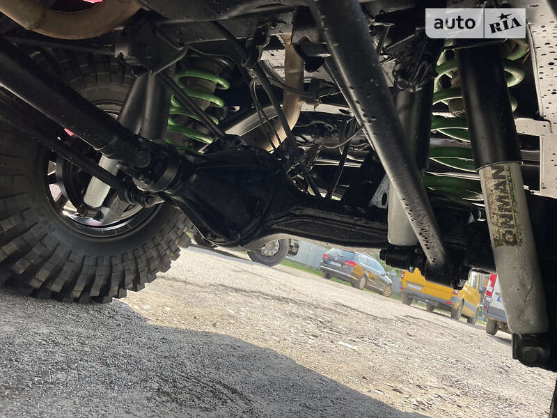 Позашляховик / Кросовер Toyota Land Cruiser 2001 в Великому Березному