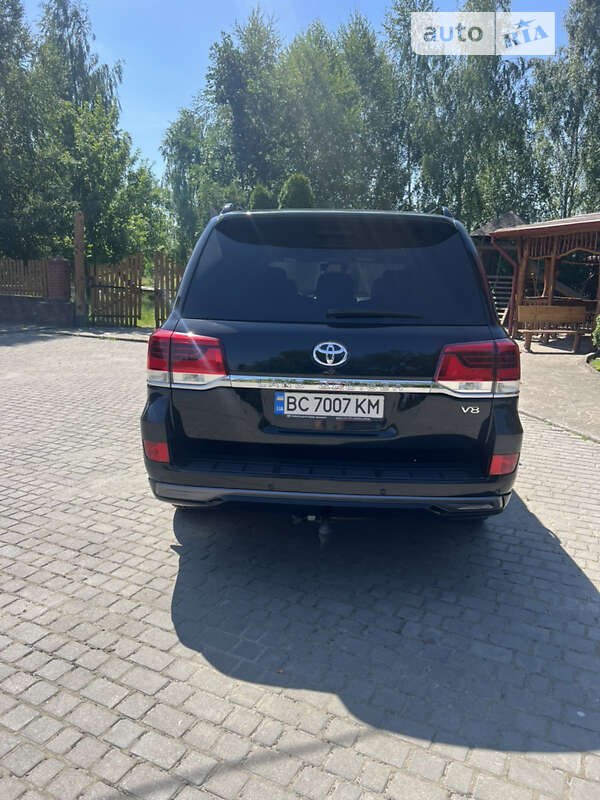 Внедорожник / Кроссовер Toyota Land Cruiser 2017 в Жидачове