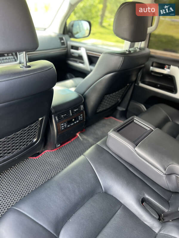 Внедорожник / Кроссовер Toyota Land Cruiser 2019 в Рокитном