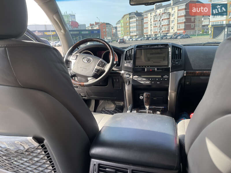 Внедорожник / Кроссовер Toyota Land Cruiser 2008 в Киеве