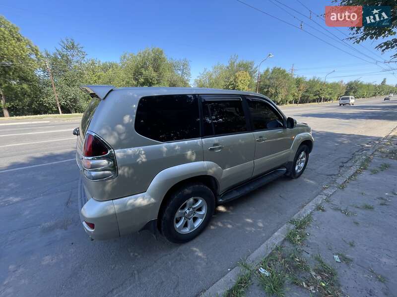 Позашляховик / Кросовер Toyota Land Cruiser 2006 в Кривому Розі