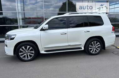 Внедорожник / Кроссовер Toyota Land Cruiser 2017 в Киеве