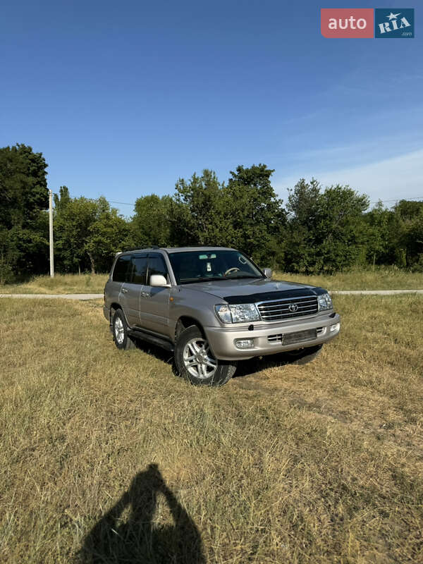 Внедорожник / Кроссовер Toyota Land Cruiser 2001 в Кропивницком