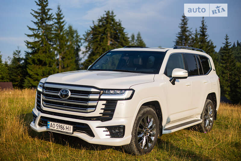 Внедорожник / Кроссовер Toyota Land Cruiser 2021 в Полянице