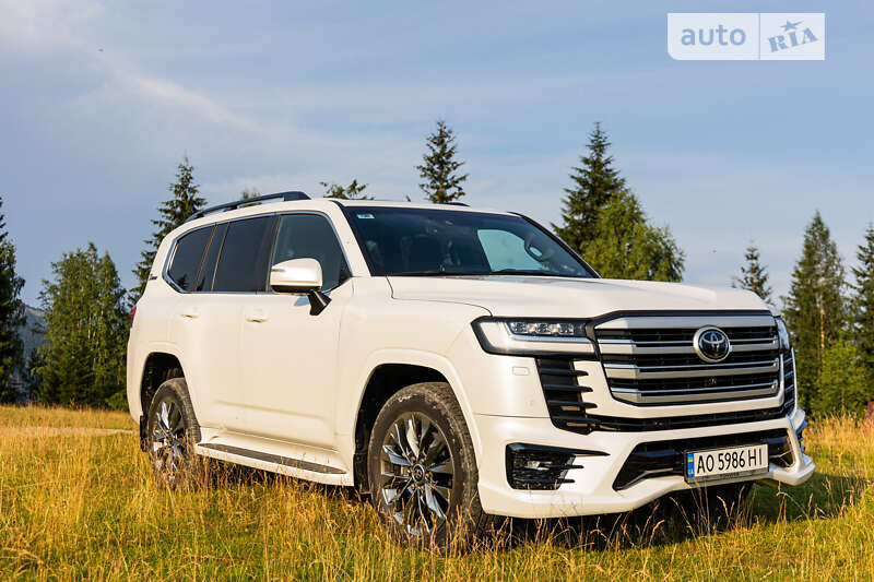 Внедорожник / Кроссовер Toyota Land Cruiser 2021 в Полянице