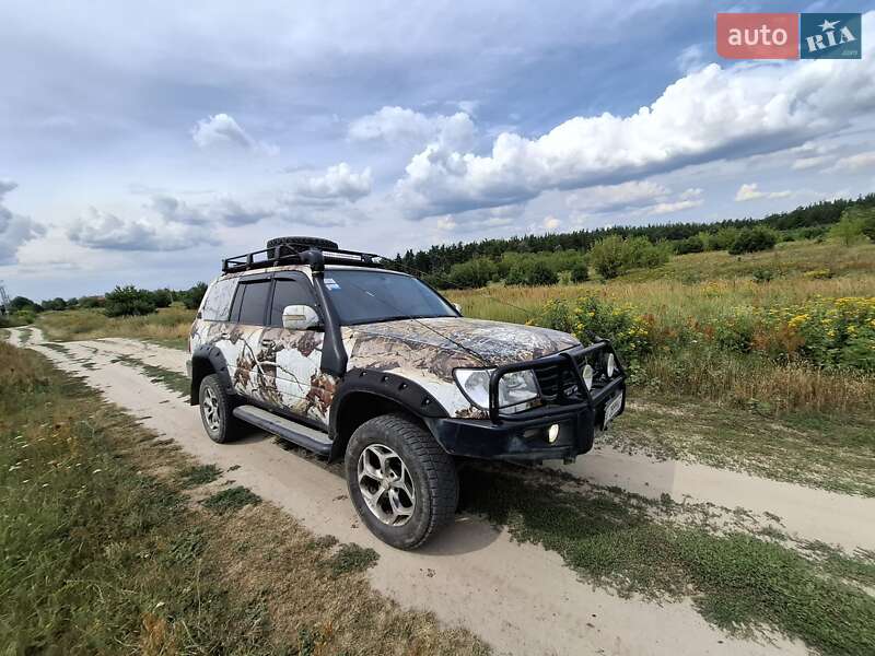 Toyota Land Cruiser 2000