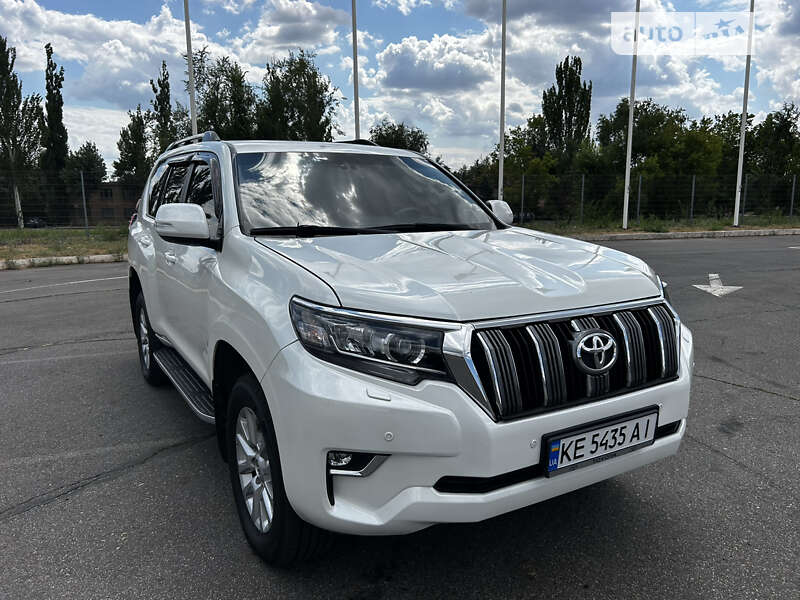 Внедорожник / Кроссовер Toyota Land Cruiser 2014 в Кривом Роге