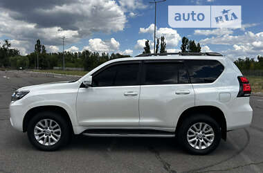 Внедорожник / Кроссовер Toyota Land Cruiser 2014 в Кривом Роге