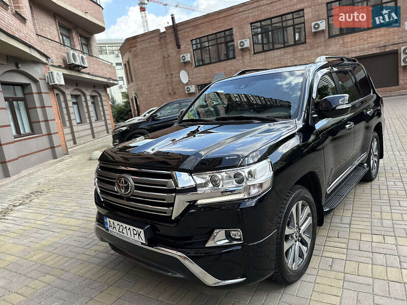 Внедорожник / Кроссовер Toyota Land Cruiser 2016 в Киеве