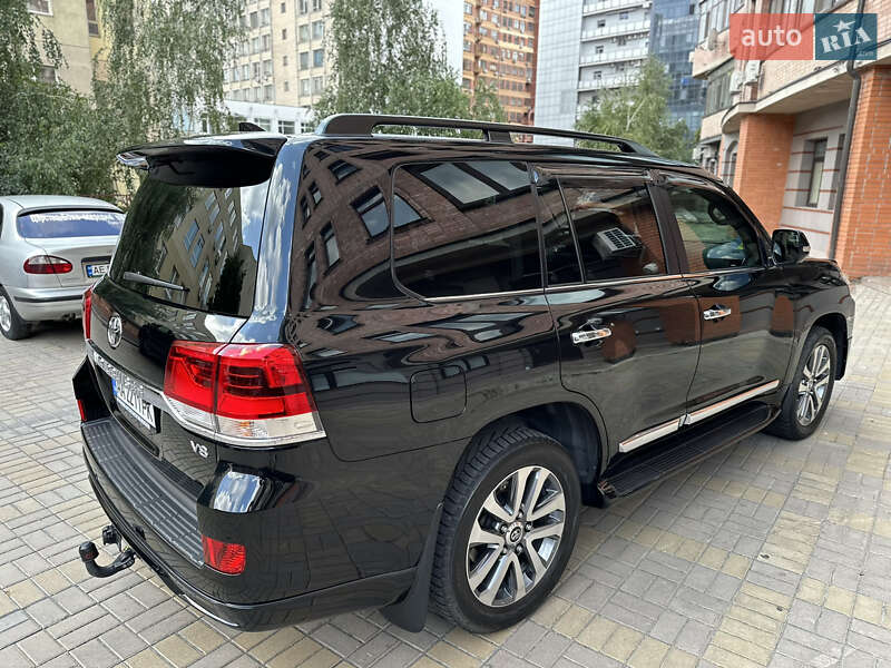 Внедорожник / Кроссовер Toyota Land Cruiser 2016 в Киеве