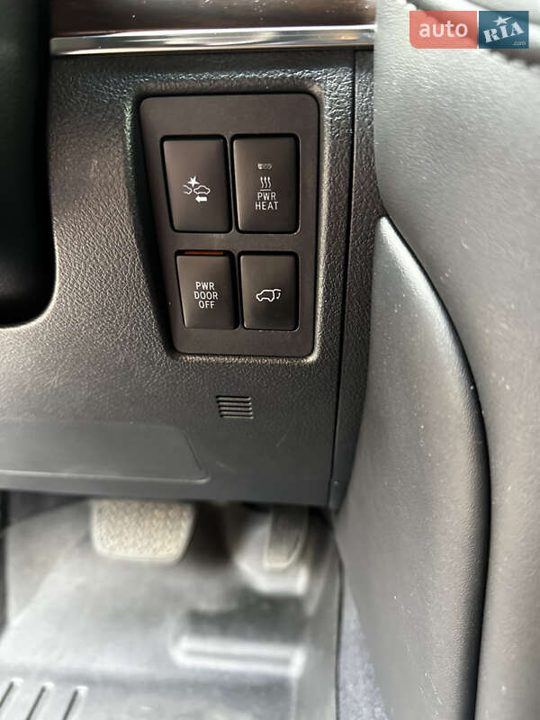 Внедорожник / Кроссовер Toyota Land Cruiser 2016 в Киеве