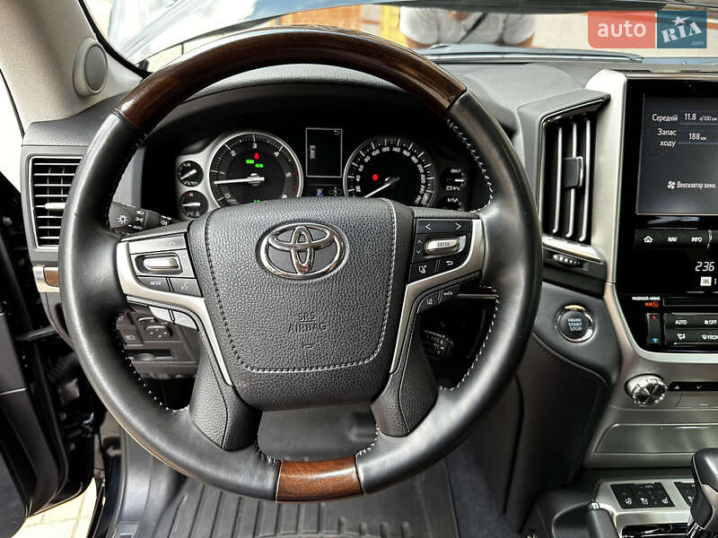 Внедорожник / Кроссовер Toyota Land Cruiser 2016 в Киеве