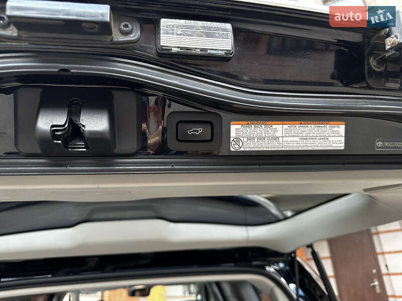 Внедорожник / Кроссовер Toyota Land Cruiser 2016 в Киеве