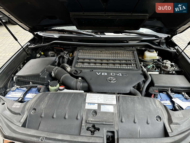 Внедорожник / Кроссовер Toyota Land Cruiser 2016 в Киеве
