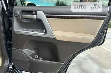 Внедорожник / Кроссовер Toyota Land Cruiser 2008 в 